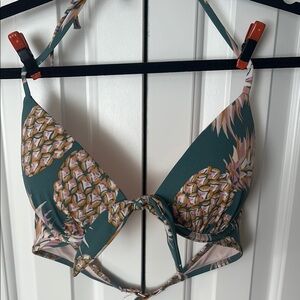 Shade & Shore Pineapple Print Bikini Top - Green and Pink